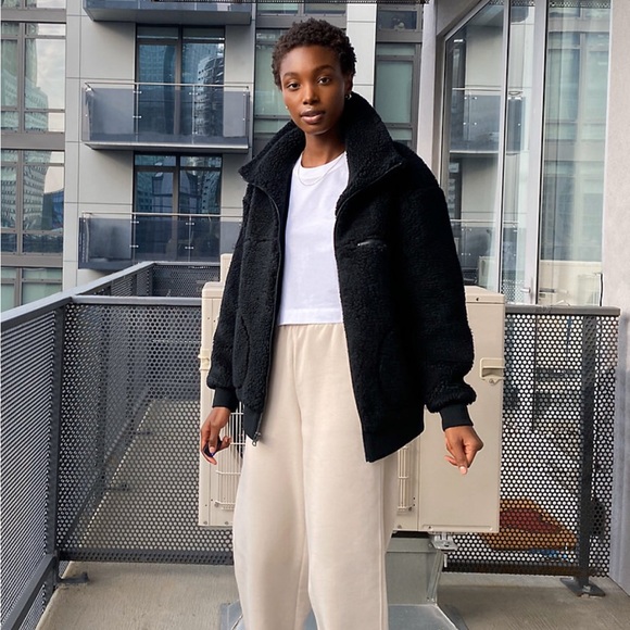 New Aritzia Wilfred Free Teddy Coat in Black - Picture 3 of 9